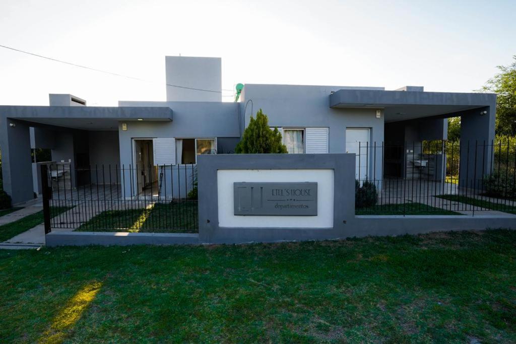 Apartment Etels House - Departamentos